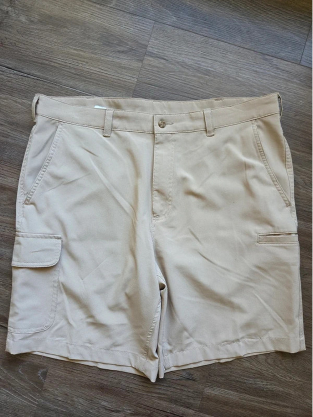 PGA tour cream beige Golf short size 38